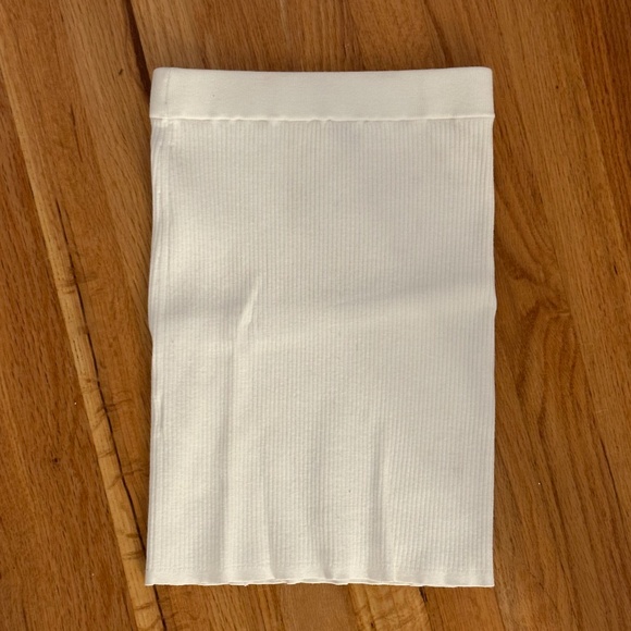 Aritzia White Reso Skirt NWOT Size 2XS - Picture 9 of 9